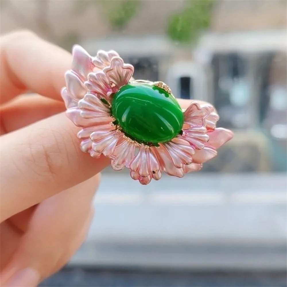 Pink Enamel Floral Earrings with Green Jade-Style Center – Vintage Style‎ new